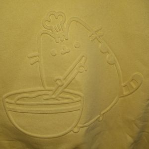 💛NWT Pusheen Box Exclusive Embossed Sweatshirt💛